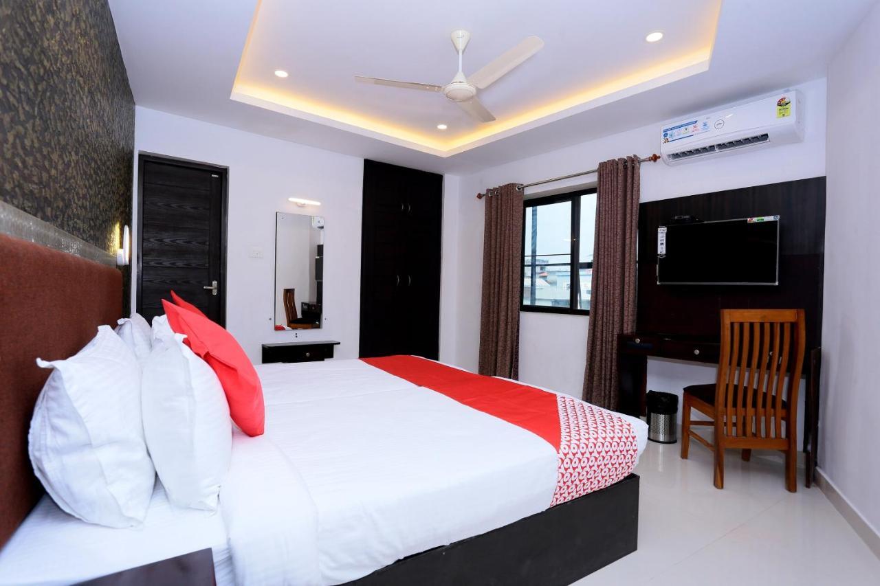Capital O 61059 Green Life Hotell Kochi Eksteriør bilde